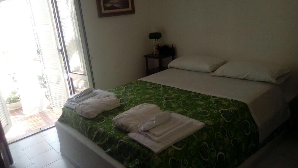 Cala Cavone Guest House Ponza Luaran gambar